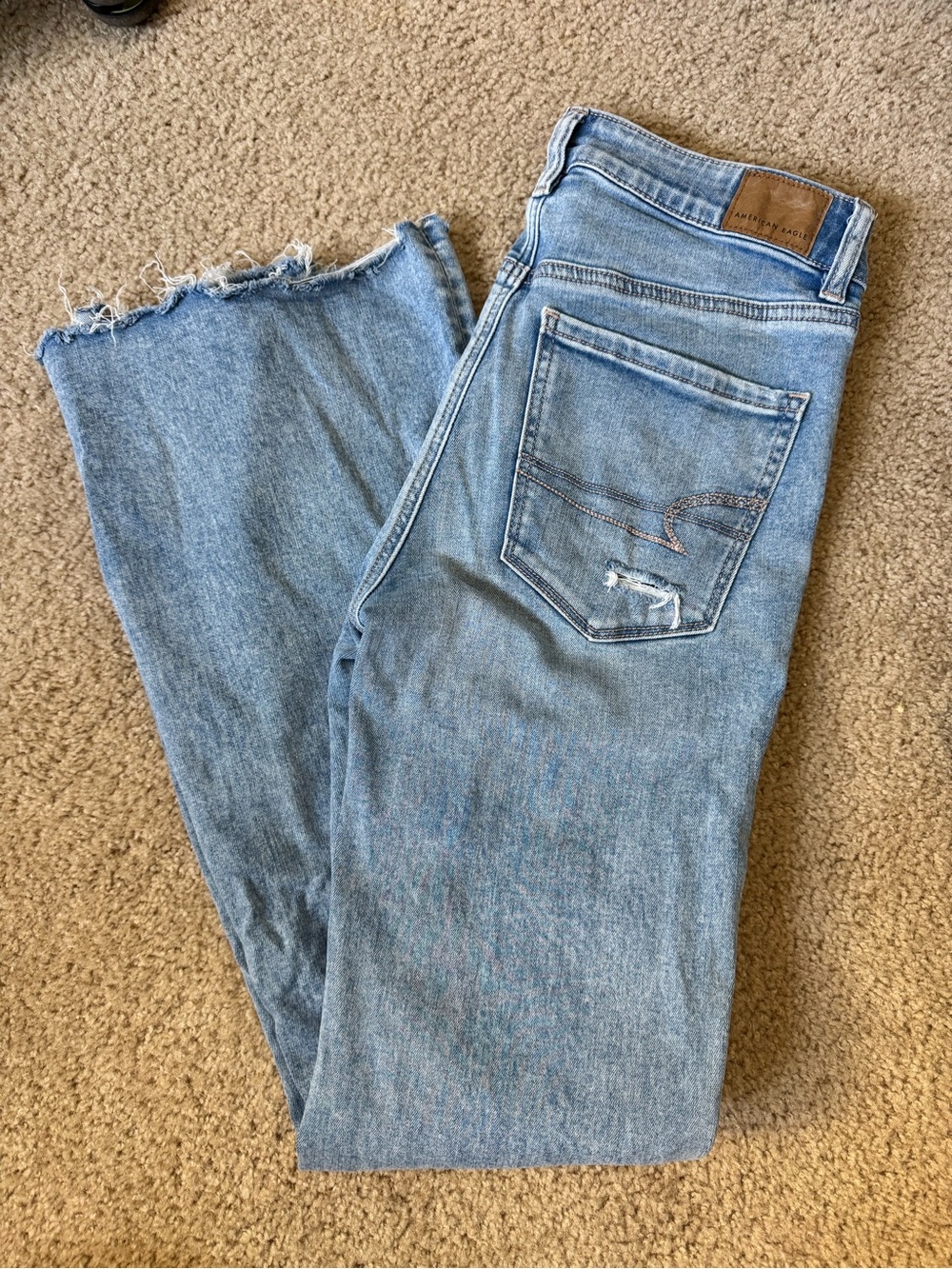 American Eagle Outfitters Light Wash High-Rise Women’s Jeans